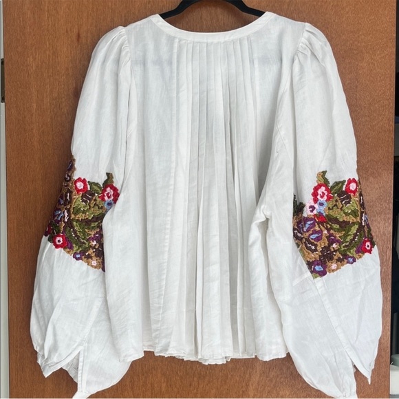 Banana Republic White Blouse with Colorful Embroidery, NWT, XL - Price Firm - Picture 5 of 6